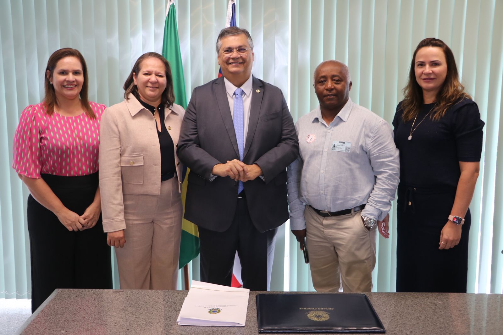 Em Brasília Luciana se encontra com Flávio Dino antes dele  assumir o cargo de Ministro do STF